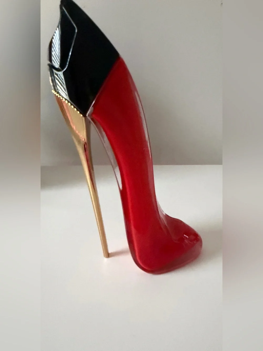 Carolina Herrera Very Good Girl , 1.7-oz.